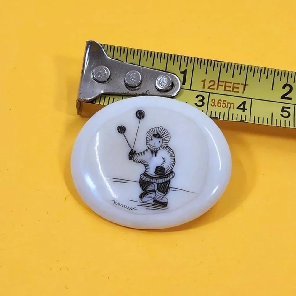 Scrimshaw Pin Brooch Broach Bolas Signed Alaska Eskimo Inuit Carving Lapel VTG
